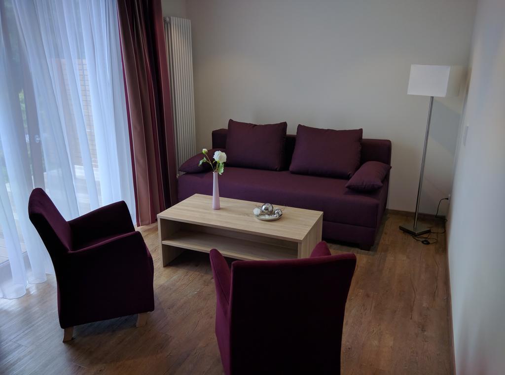 Hotel Zur-Borke Neuenrade Exterior photo
