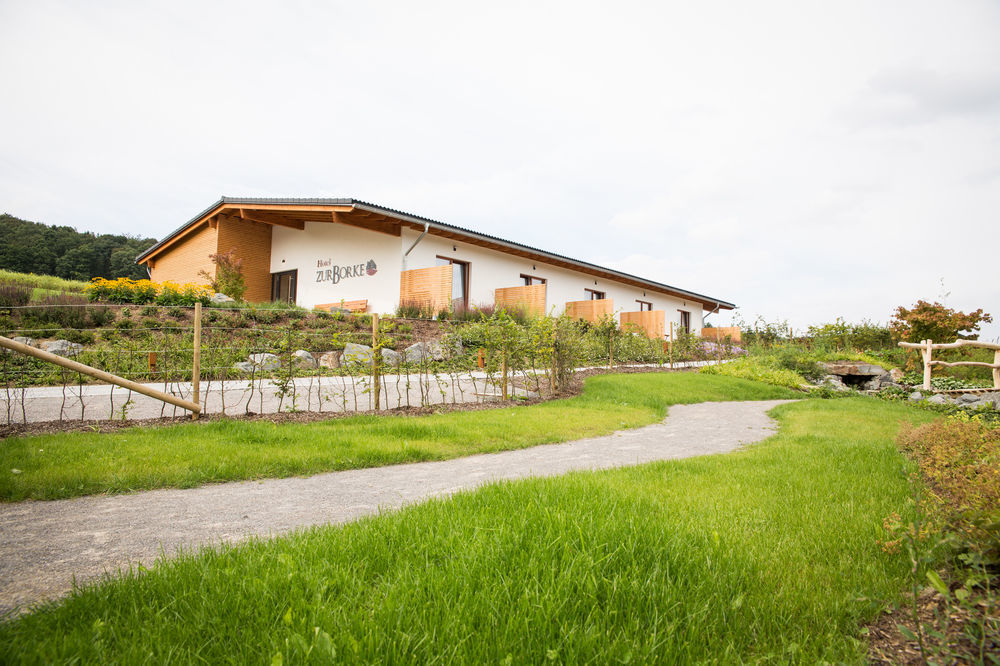 Hotel Zur-Borke Neuenrade Exterior photo